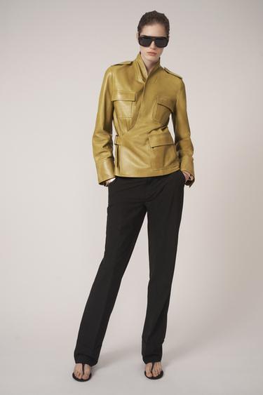 BLOUSON EN CUIR 100 % - THE ITEM ZARA WOMAN - Vert olive de Zara - Image 1