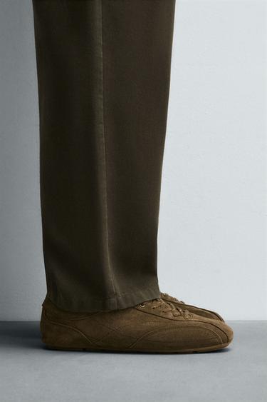 CHAUSSURES EN CUIR À SEMELLE ULTRAFINE - Vert kaki de Zara - Image 0
