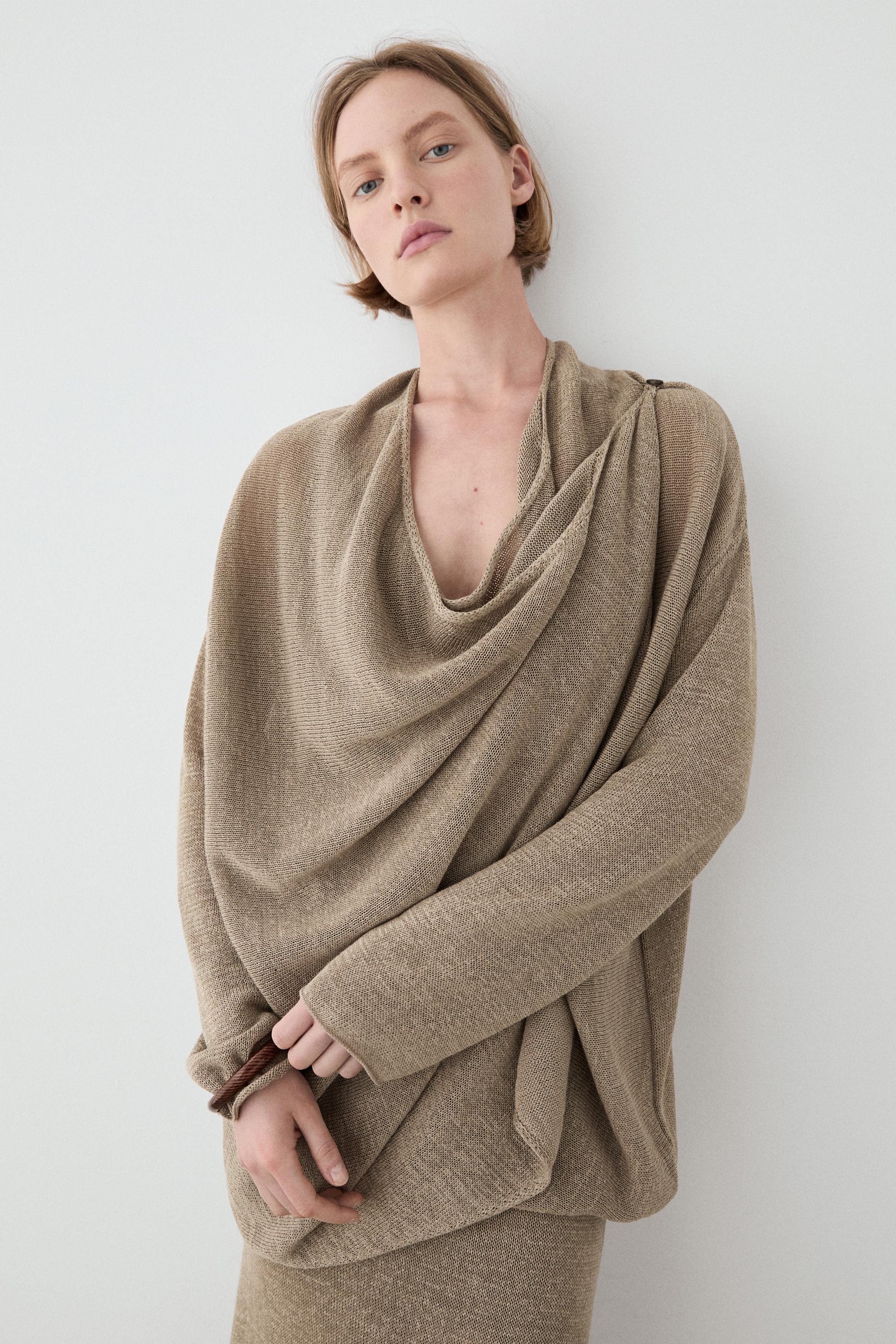 Total look draped knit cape cardigan