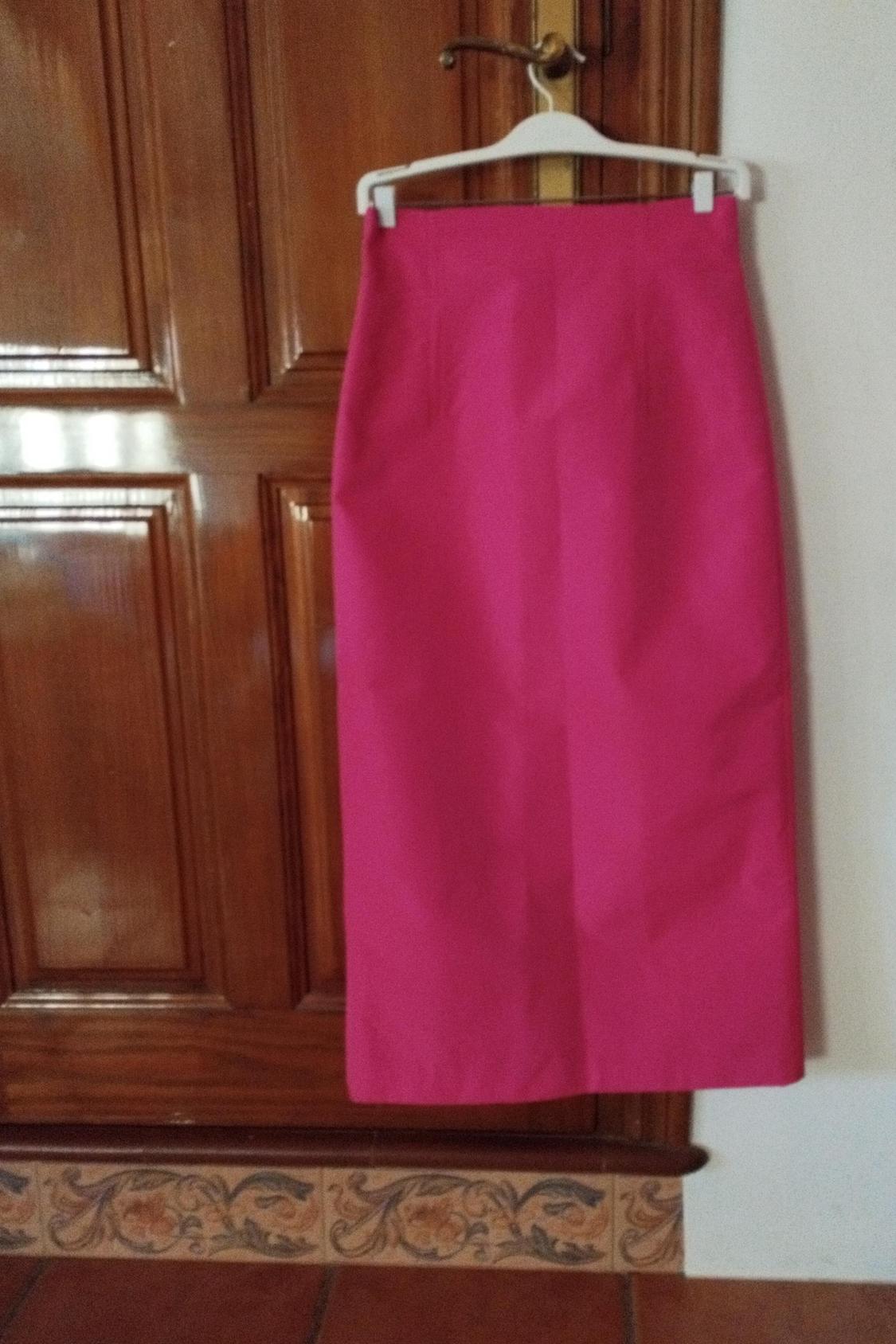 LIMITED EDITION PENCIL SKIRT