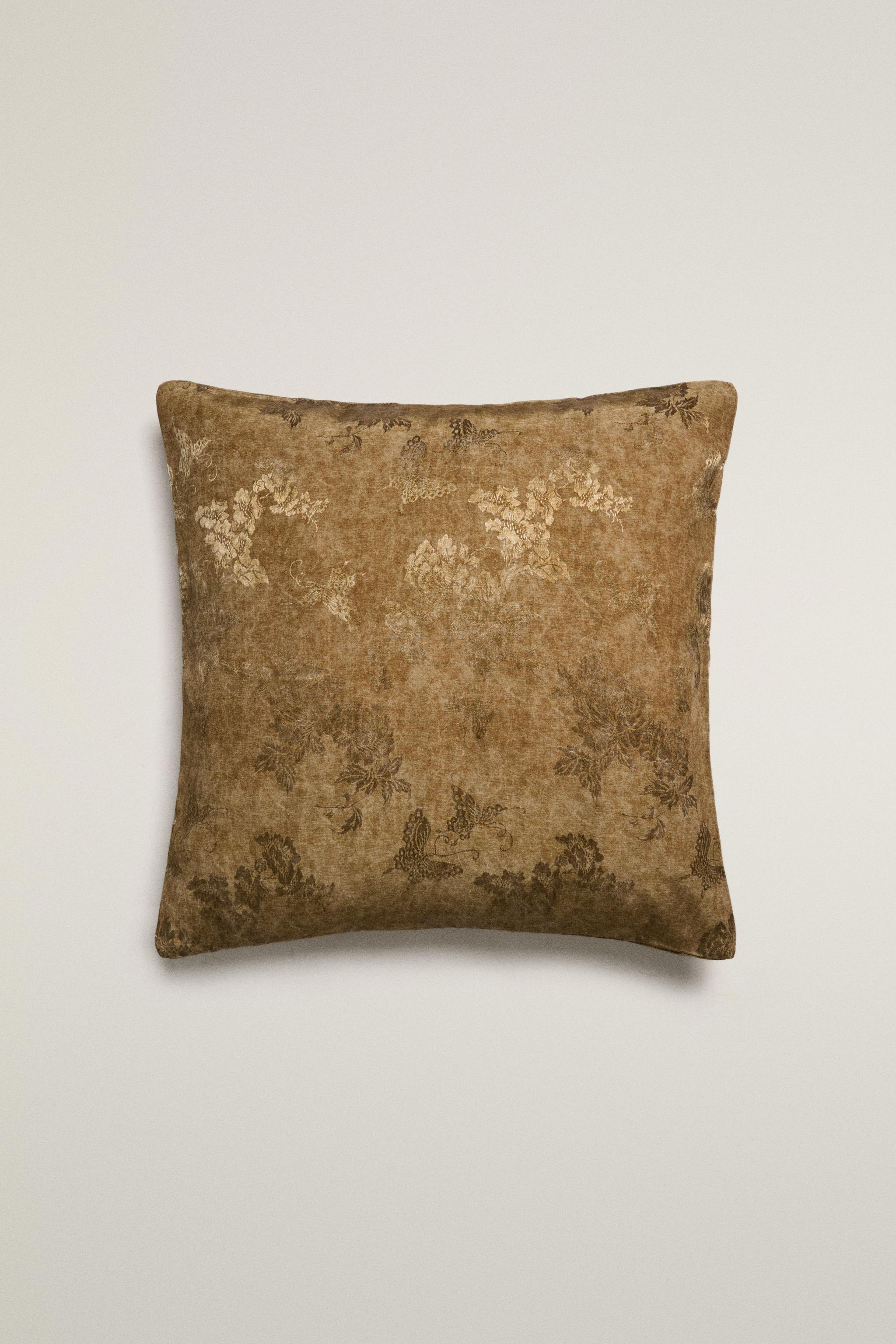 GOLD JACQUARD THROW PILLOW COVER | MARISA BERENSON