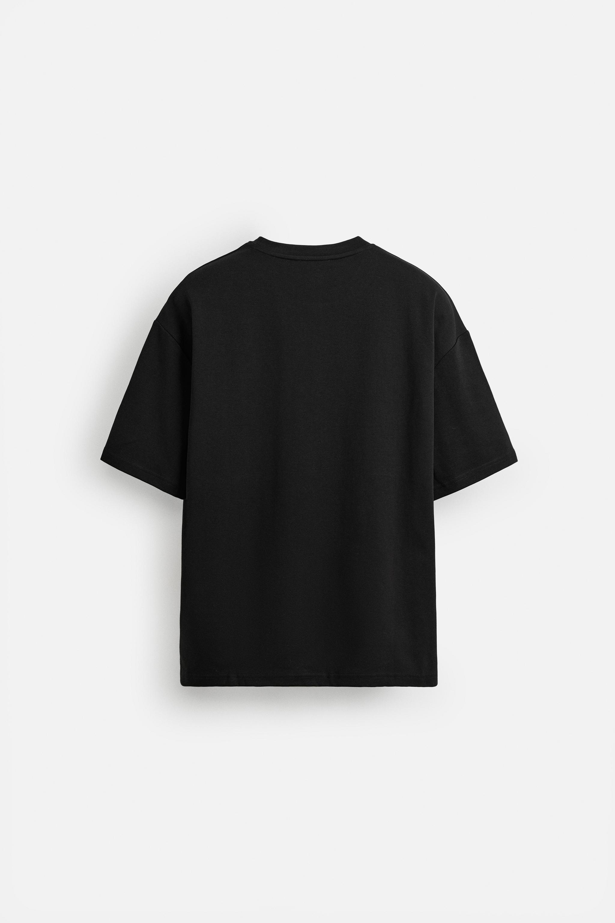 T-SHIRT AVEC INSCRIPTION BRODÉE