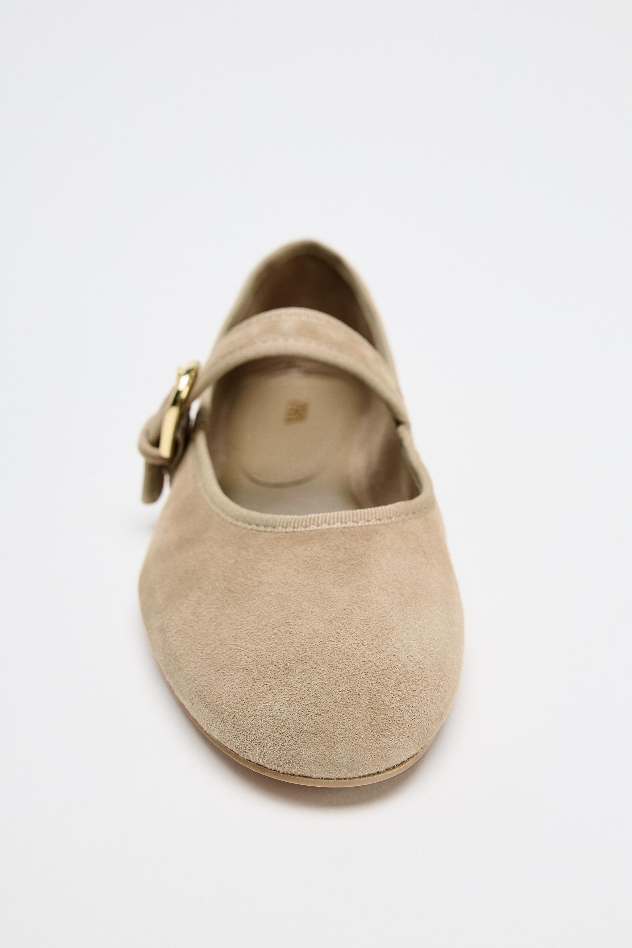 BALLERINES À BRIDE EN DAIM