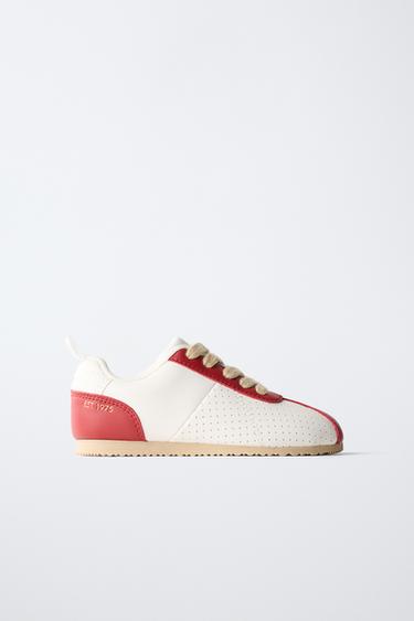 נעלי סניקרס אופנתיות - אדום של Zara