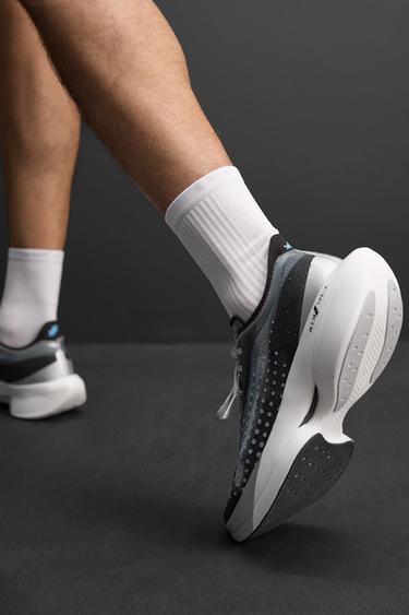 LONG-DISTANCE RUNNING TRAINERS - Silver by Zara - Image 1