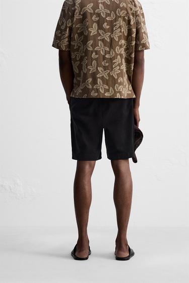 RELAXED FIT BERMUDA SHORTS WITH PLEATS - Black by Zara - Image 2