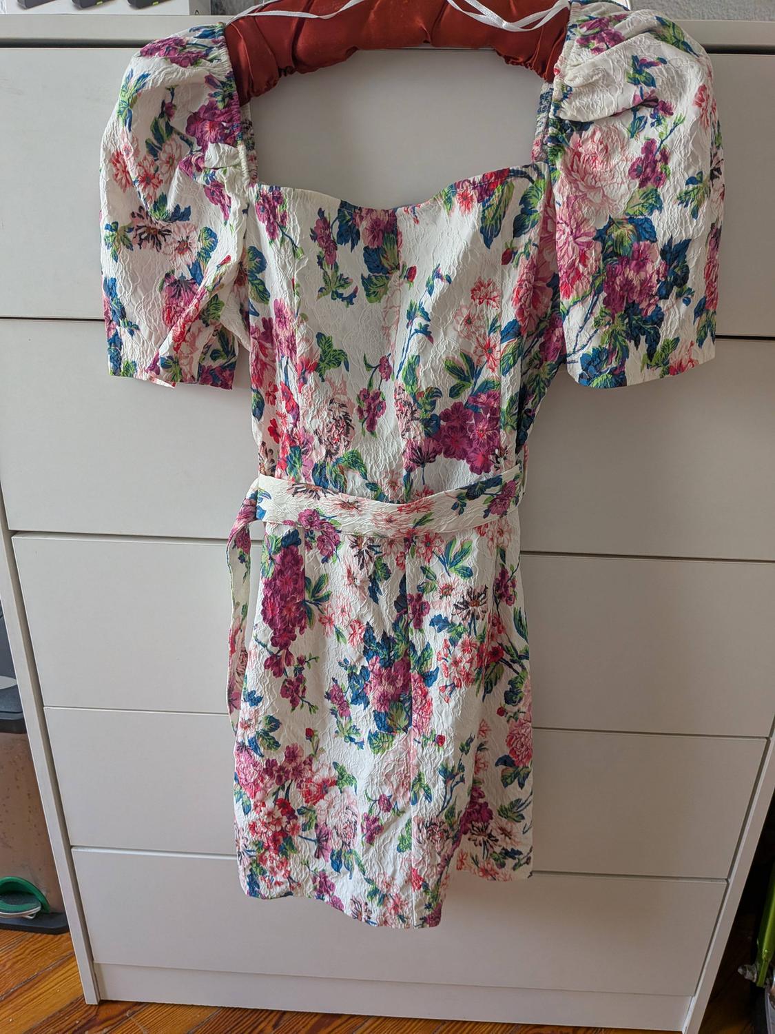 FLORAL DRESS WITH BELT - Image 2