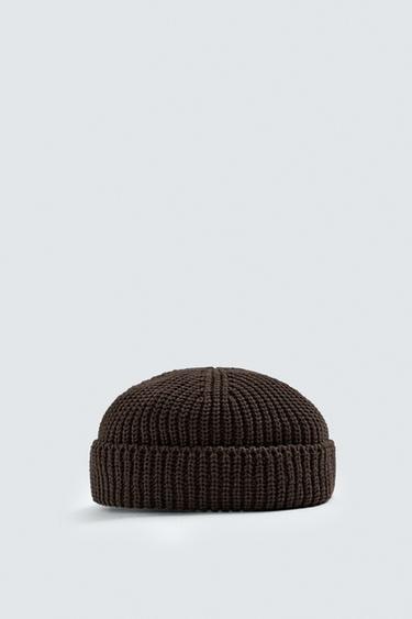 SHORT KNIT BEANIE - Chocolate by Zara