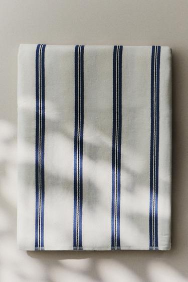 SERVIETTE DE PLAGE VELOUR FINES RAYURES - Bleu moyen de Zara