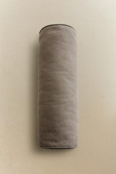 BOLSTER WITH TOPSTITCHING - Brown / Taupe by Zara