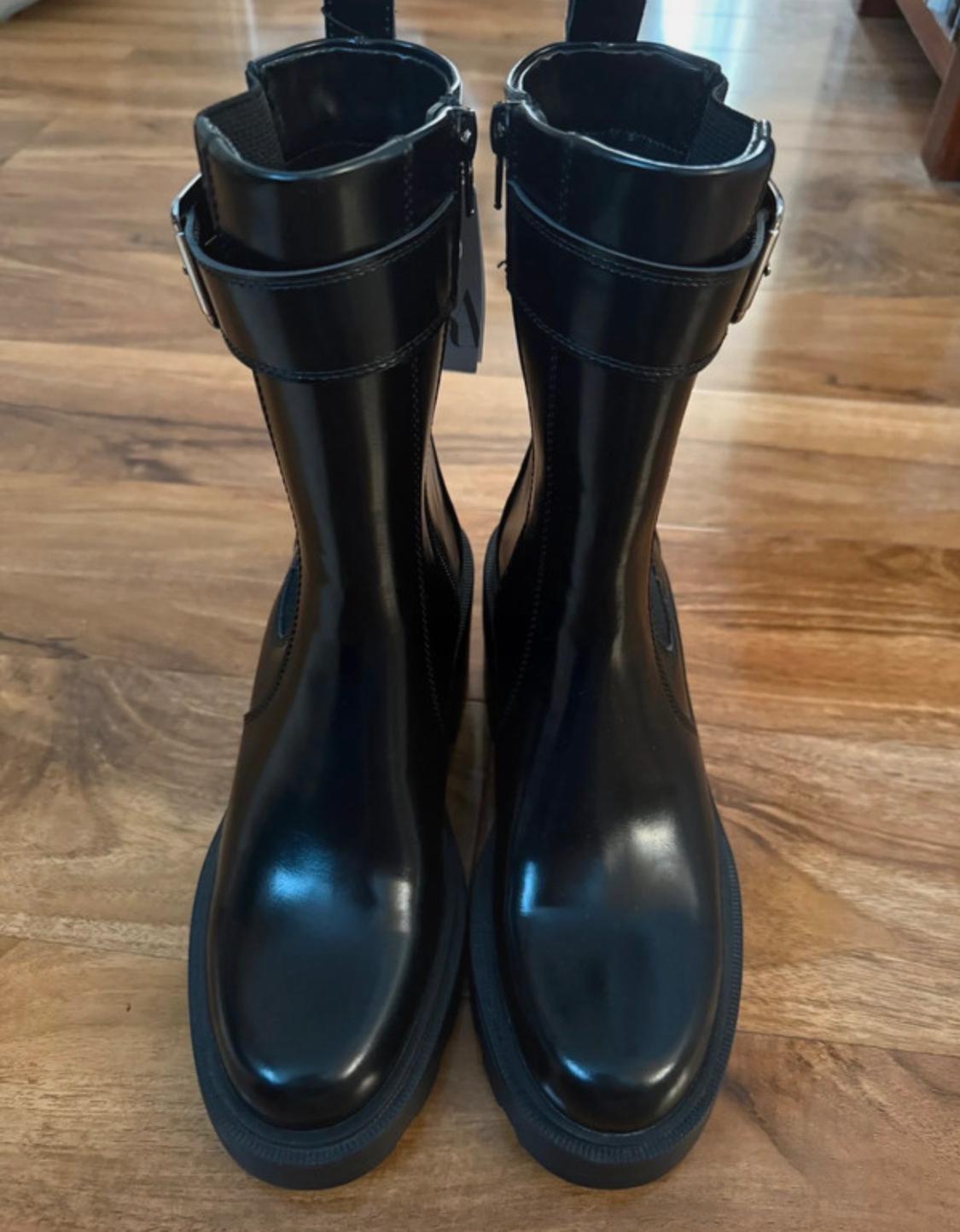 BOOTS - Image 5