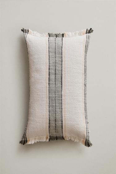 FRINGED CUSHION COVER - striped by Zara - Image 4
