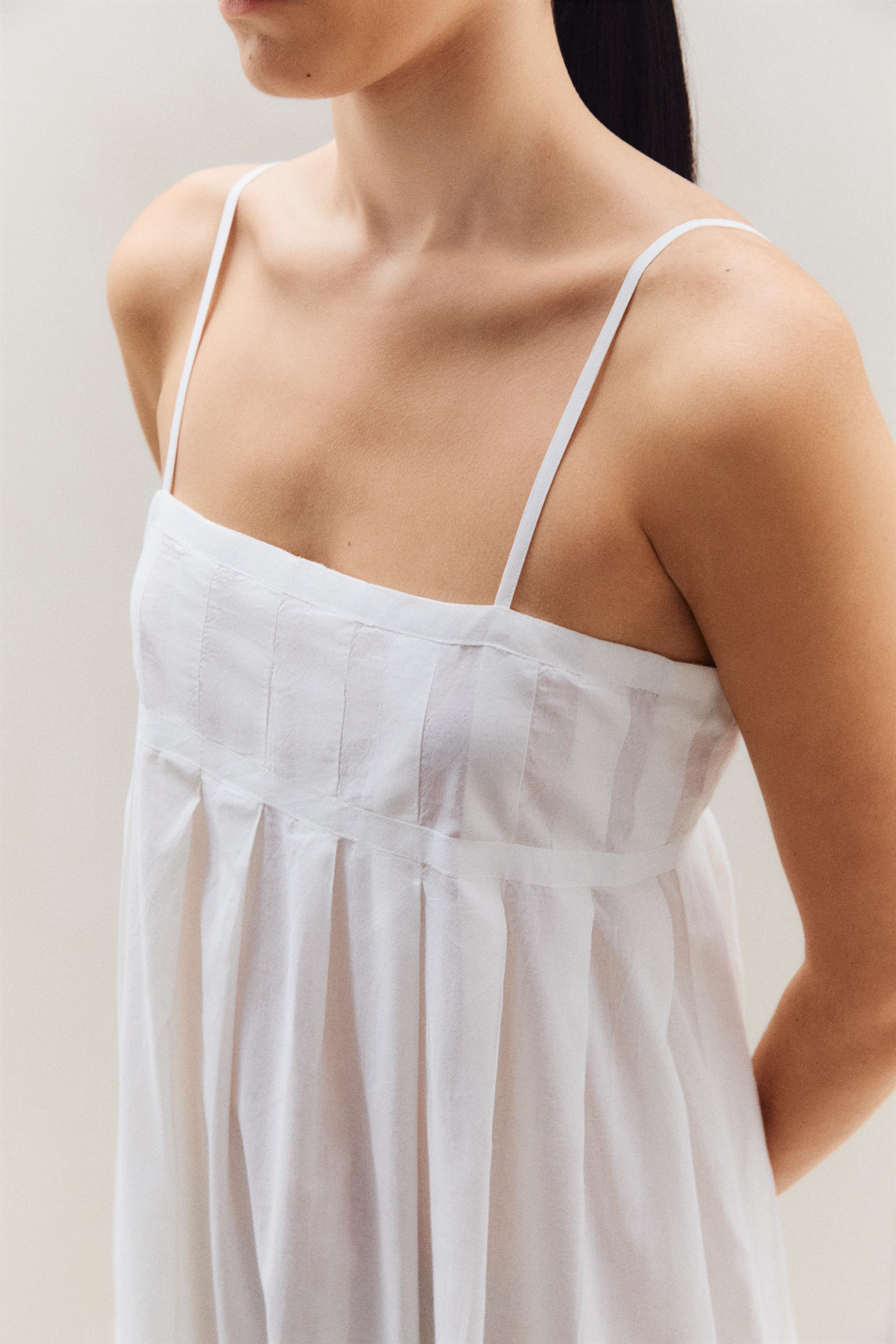 LONG PLEATED NIGHTGOWN