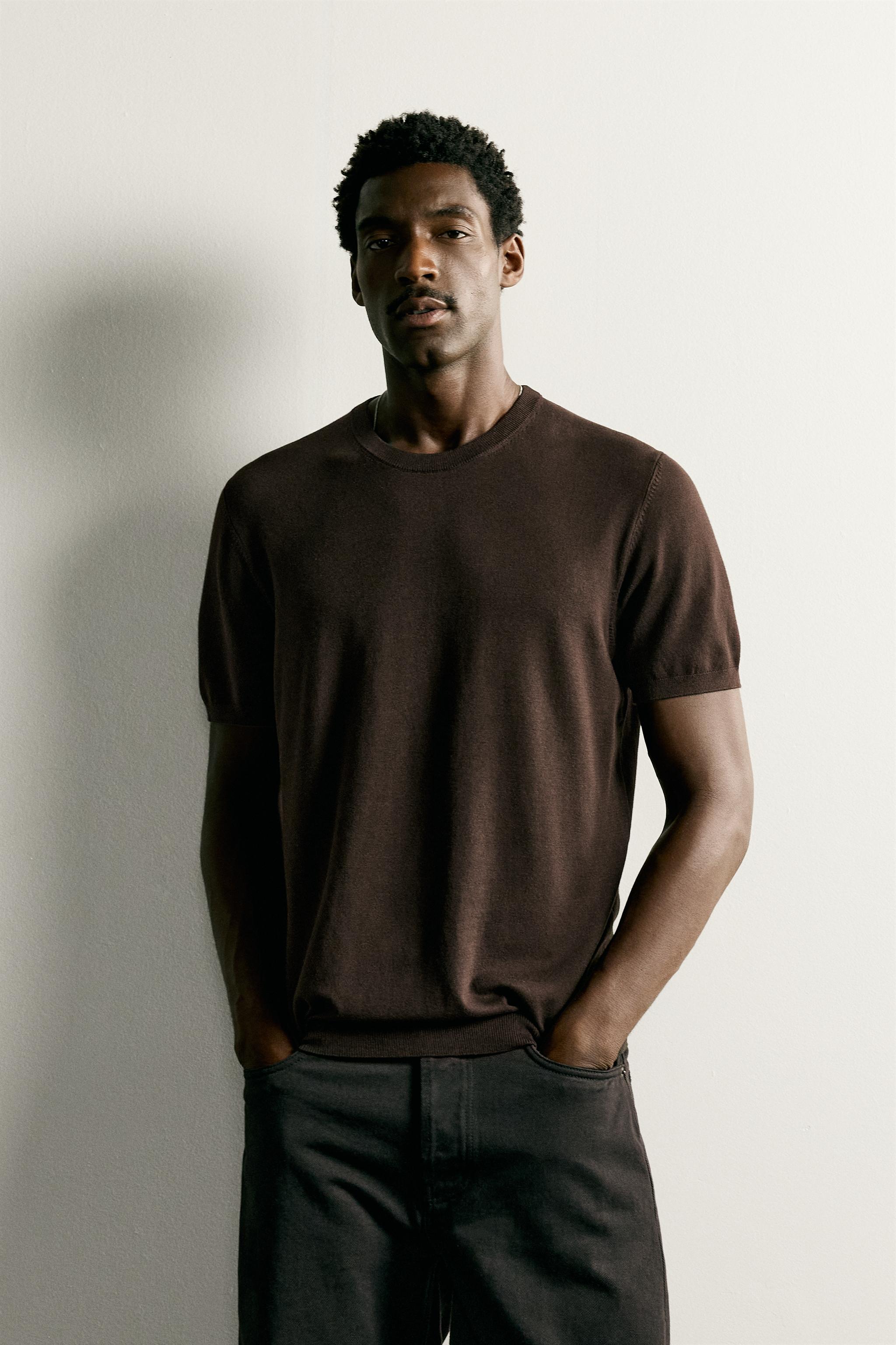 BASIC REGULAR FIT KNIT T-SHIRT — Chocolate