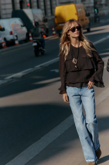 RUFFLED TOP - Dark brown by Zara