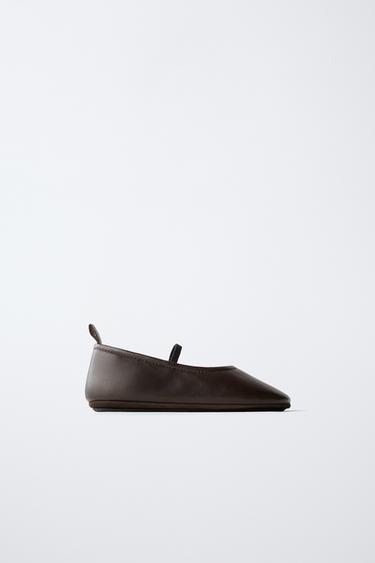 BALLERINES EN CUIR - Marron de Zara