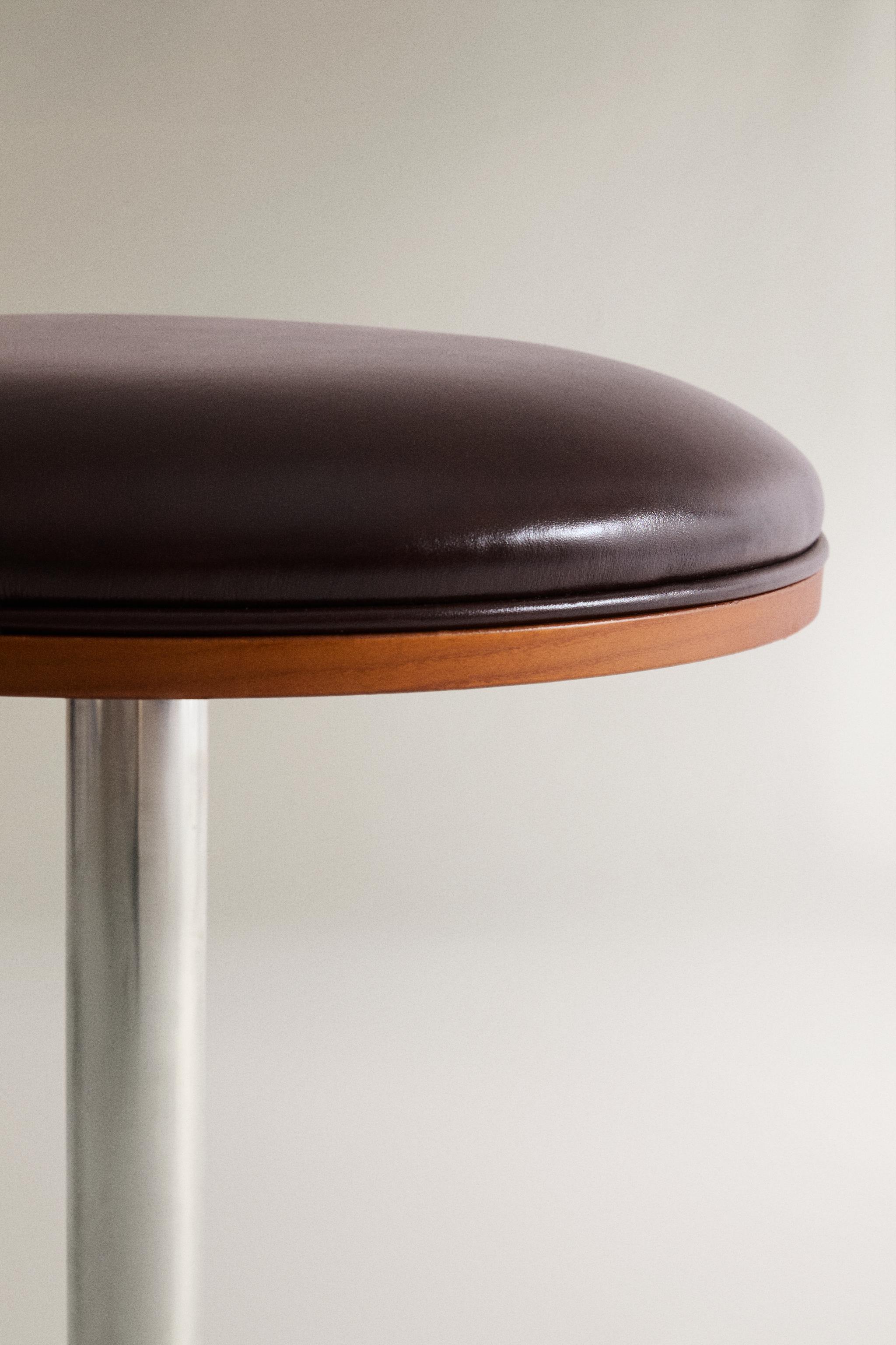 TABOURET CUIR ET ACIER INOXYDABLE