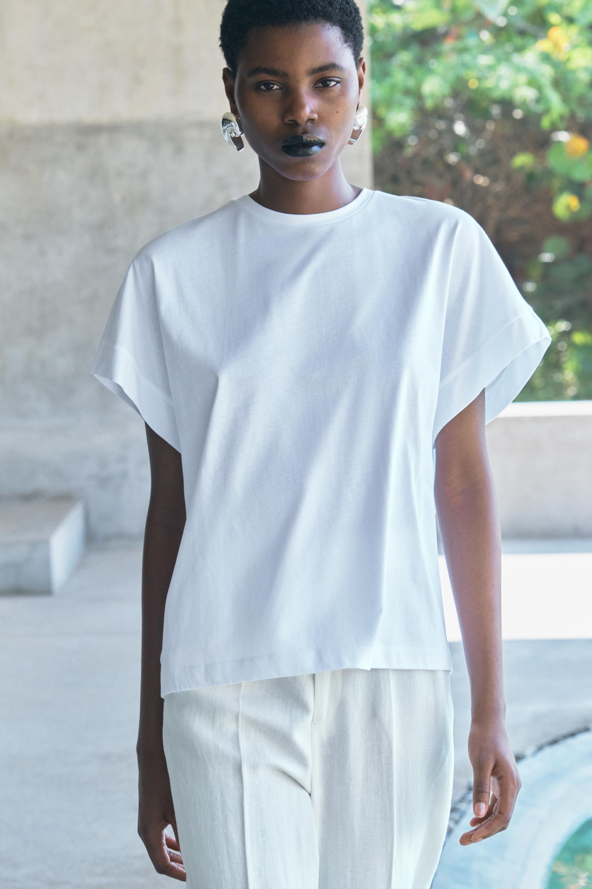 T-SHIRT WITH ZIP AT THE BACK - White | ZARA United Kingdom