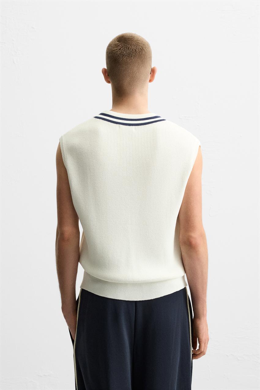 GILET CON SCOLLO A V