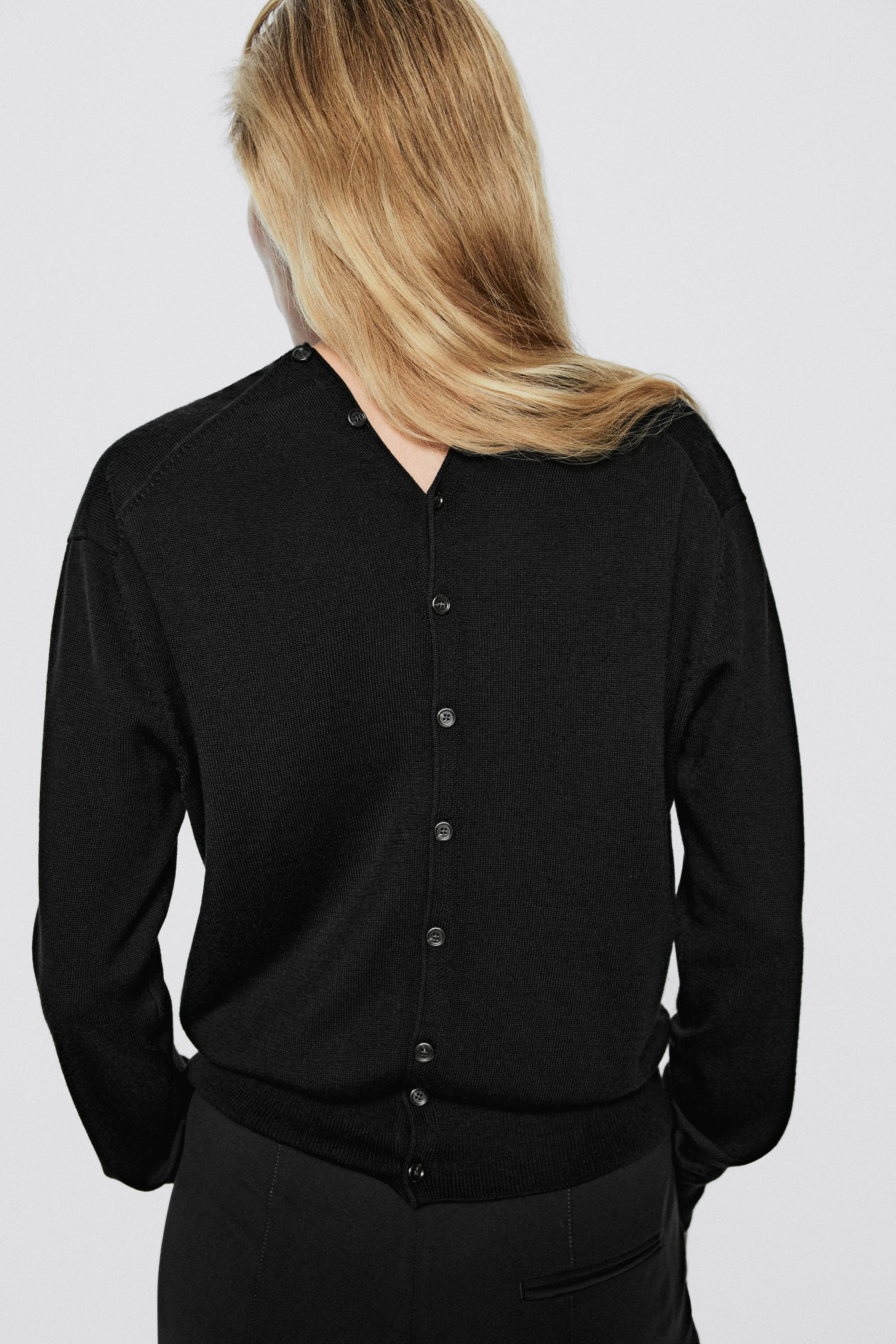 100% wool knit cardigan with button detail - LIMITED EDITION