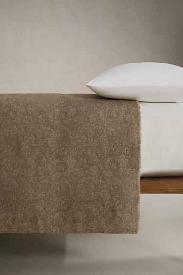 MORRIS & CO. LINEN BEDSPREAD - Vanilla by Zara - Image 2