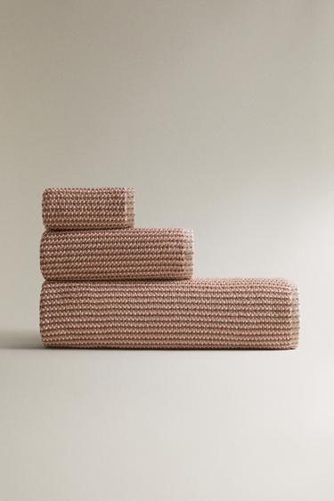 TEXTURED COTTON BATH TOWEL - Pinks by Zara - Image 0