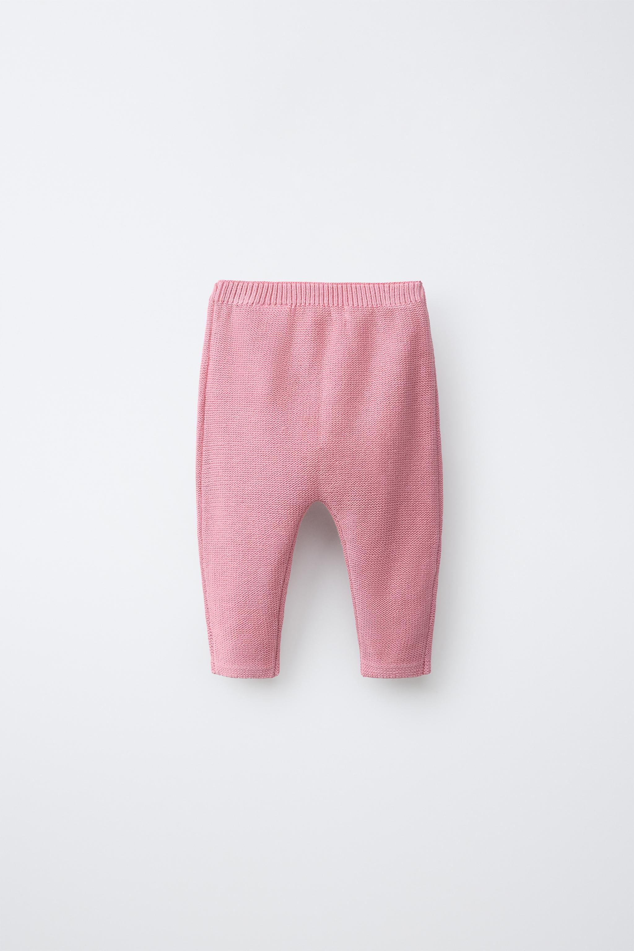 KNIT PANTS WITH BUTTERFLY APPLIQUÉ