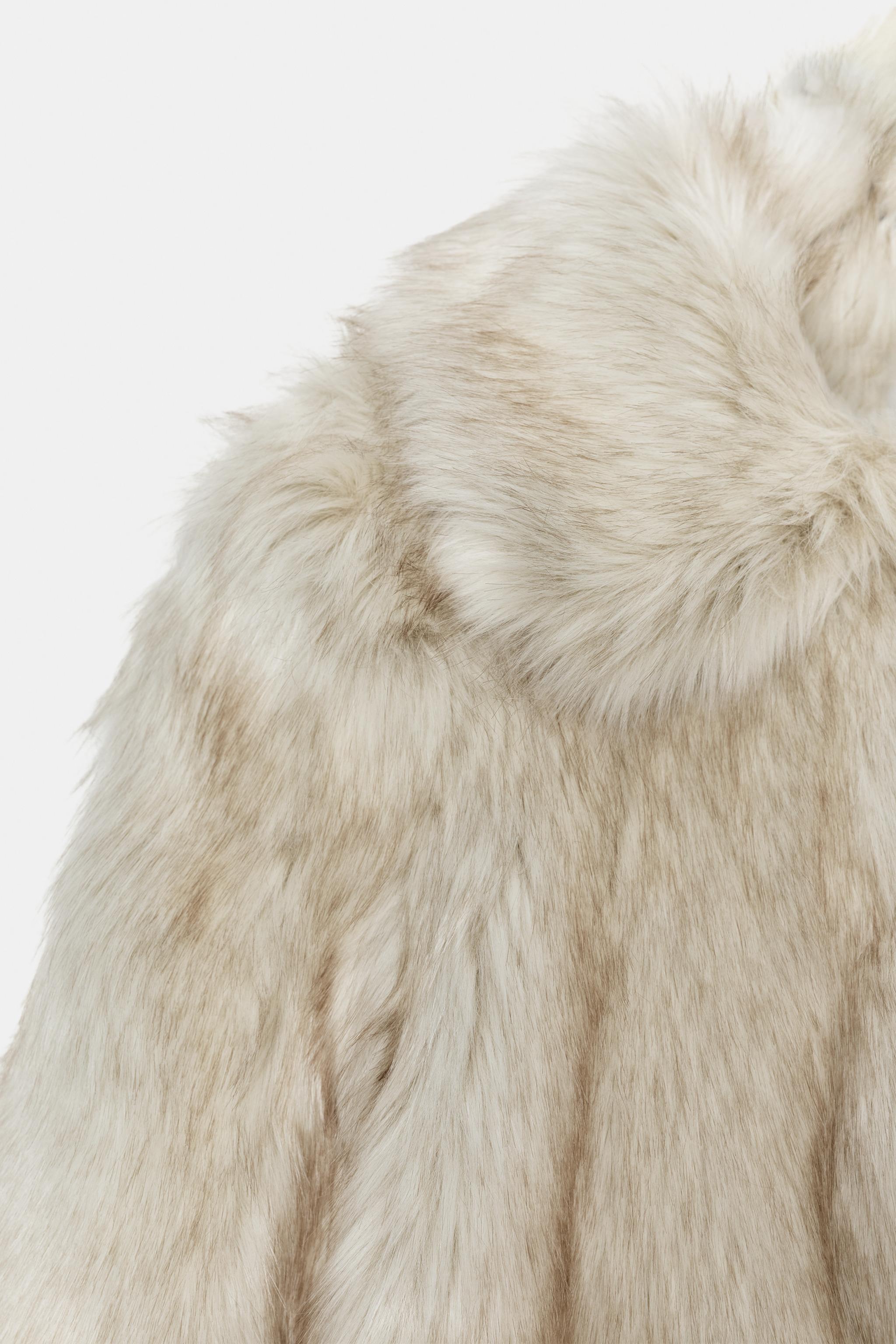 FAUX FUR COAT WITH PADDED SHOULDERS