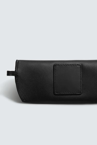 HOUSSE À LUNETTES EN CUIR - Noir de Zara - Image 5