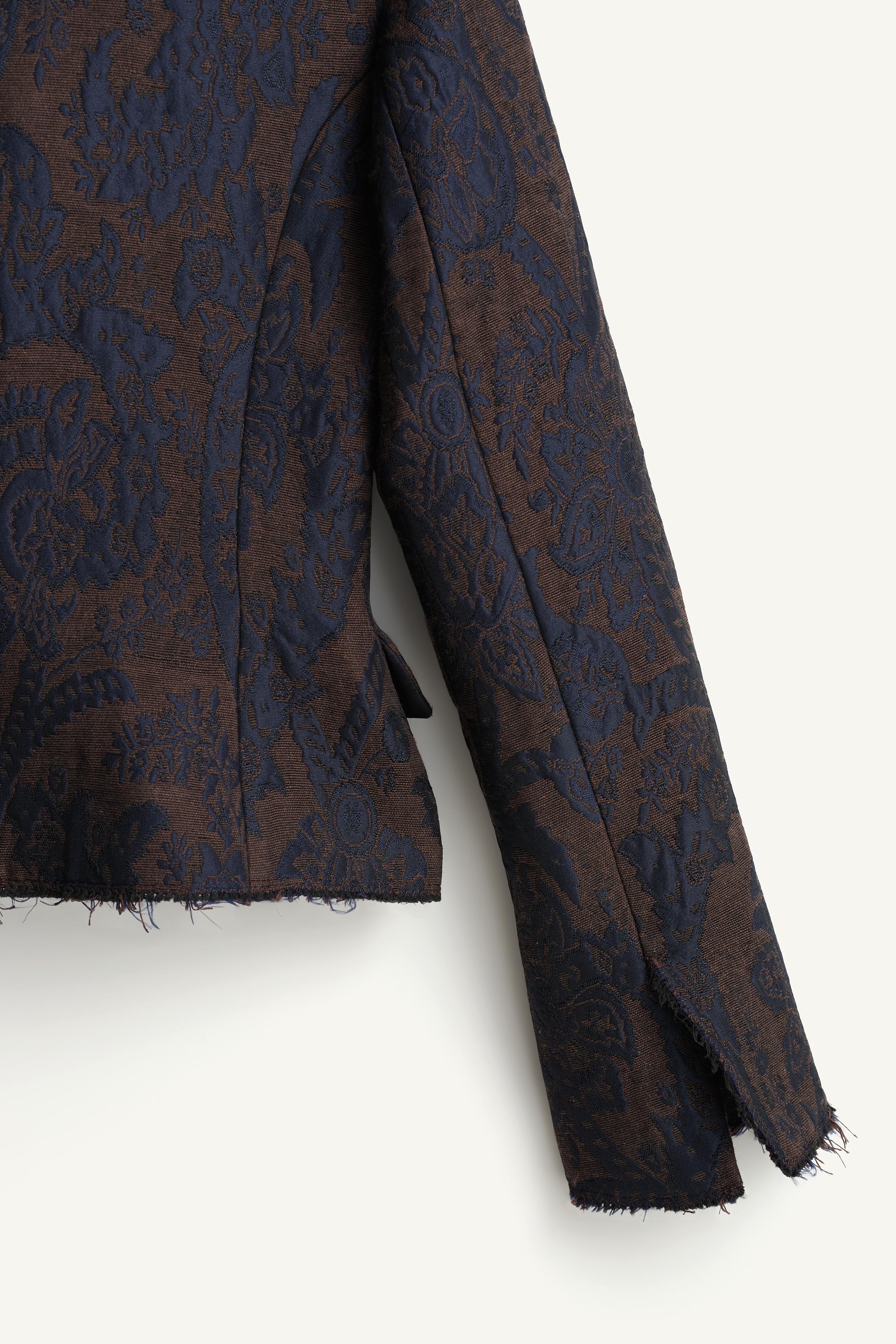 LIMITED EDITION CROPPED JACQUARD BLAZER