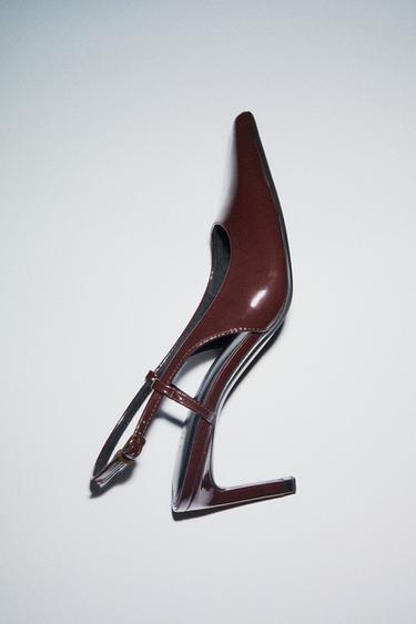 CHAUSSURES À TALONS AVEC EFFET VERNI - Marron chocolat de Zara