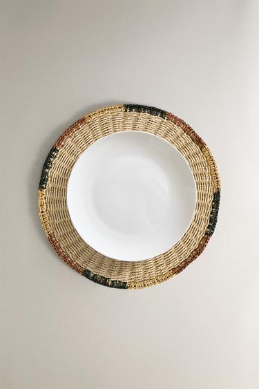 WOVEN RATTAN PLACEMAT - Light beige by Zara - Image 4