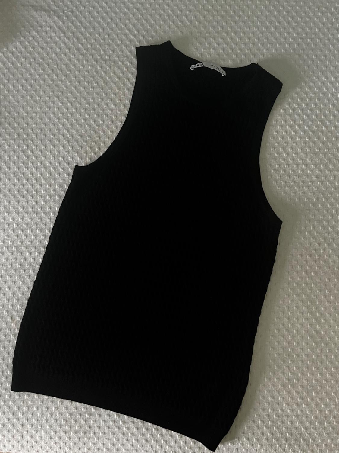 SLEEVELESS CABLE-KNIT TOP - Image 4