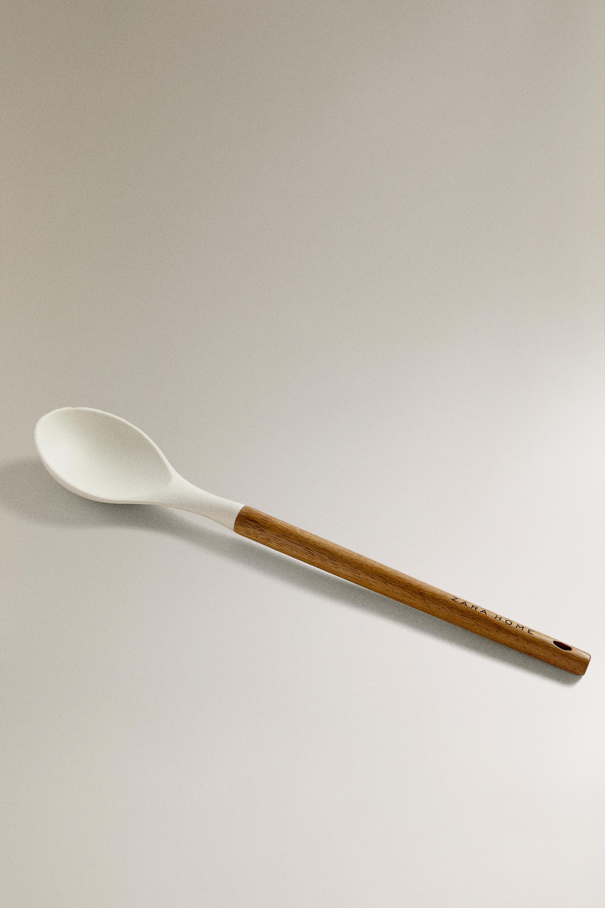 CUILLÈRE EN SILICONE ET EN BOIS