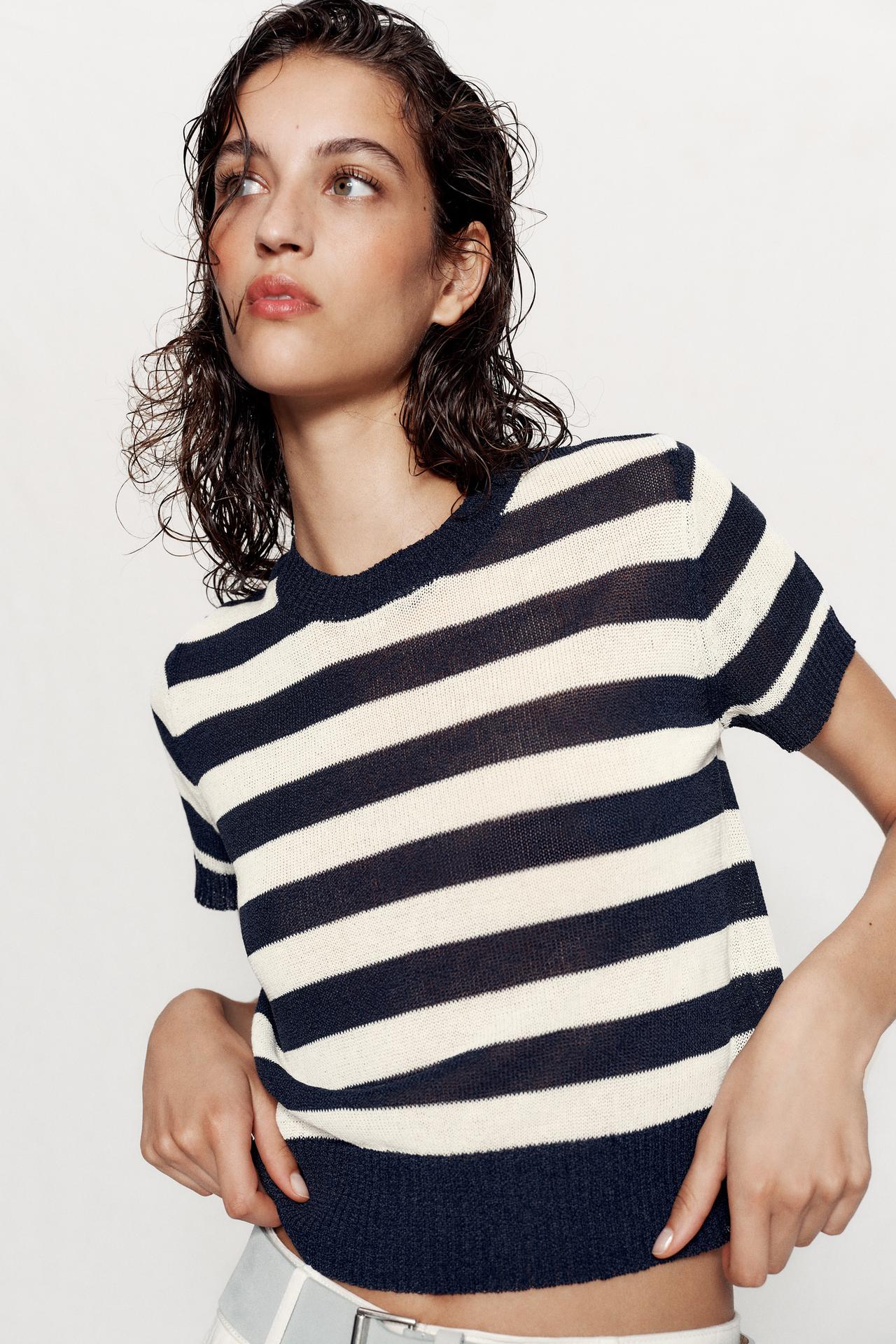 SHORT SLEEVE KNIT TOP — striped