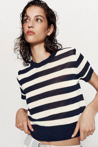 SHORT SLEEVE KNIT TOP - striped by Zara