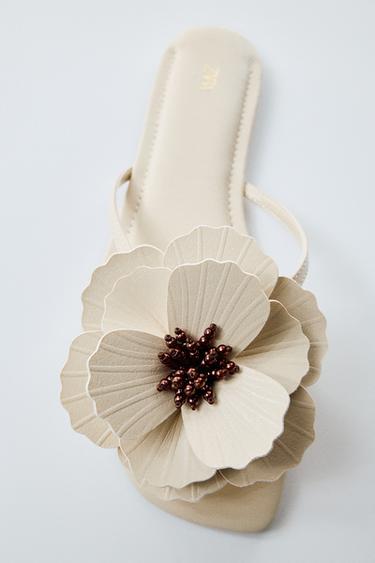 Zara FLORAL DETAIL FLAT SANDALS - Off White