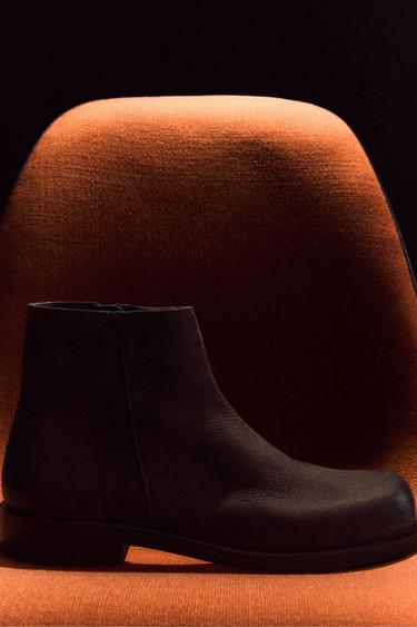 LEATHER BOOTS - Brown by Zara