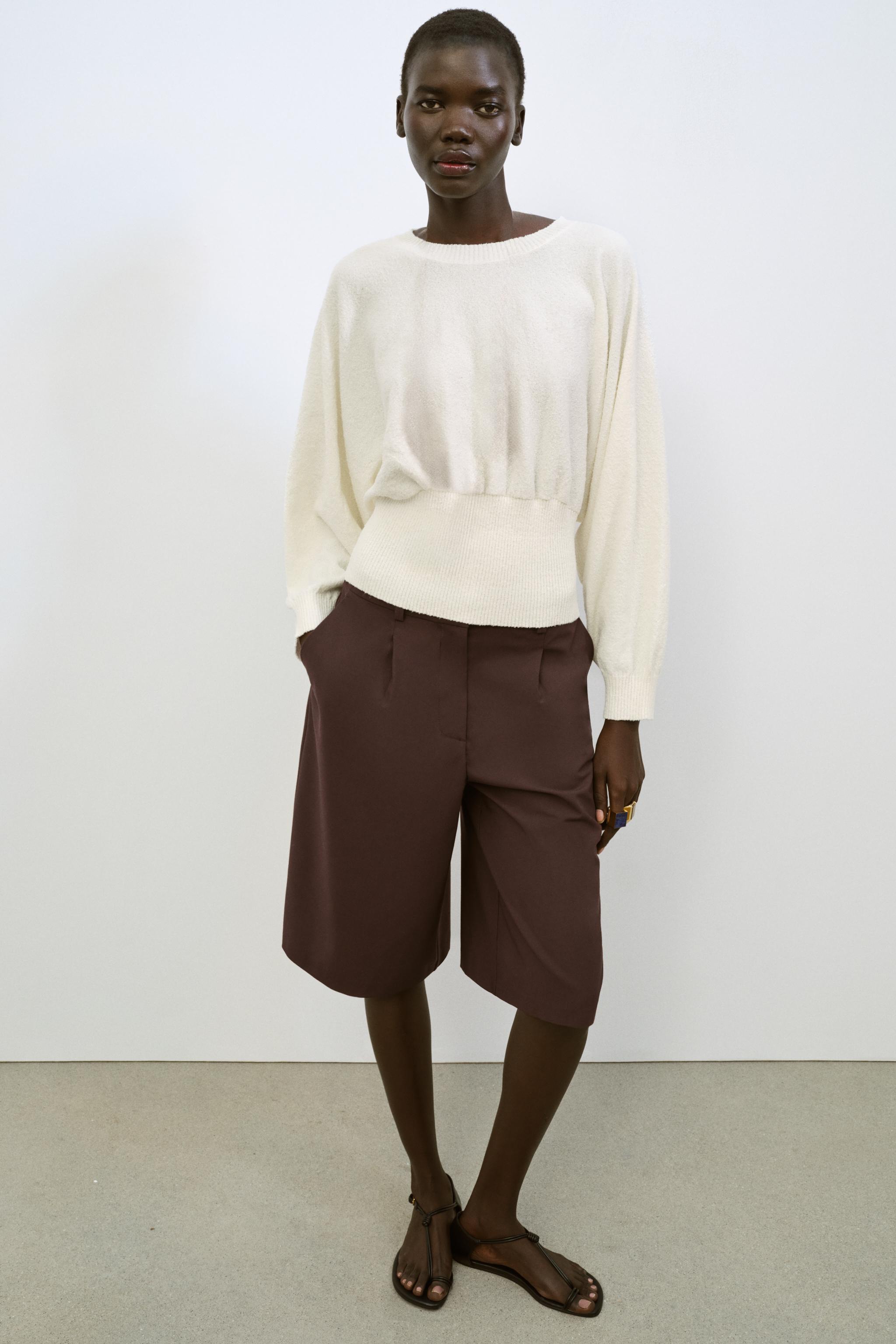 BATWING SLEEVE JUMPER