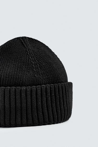 Zara BASIC SHORT HAT - Black