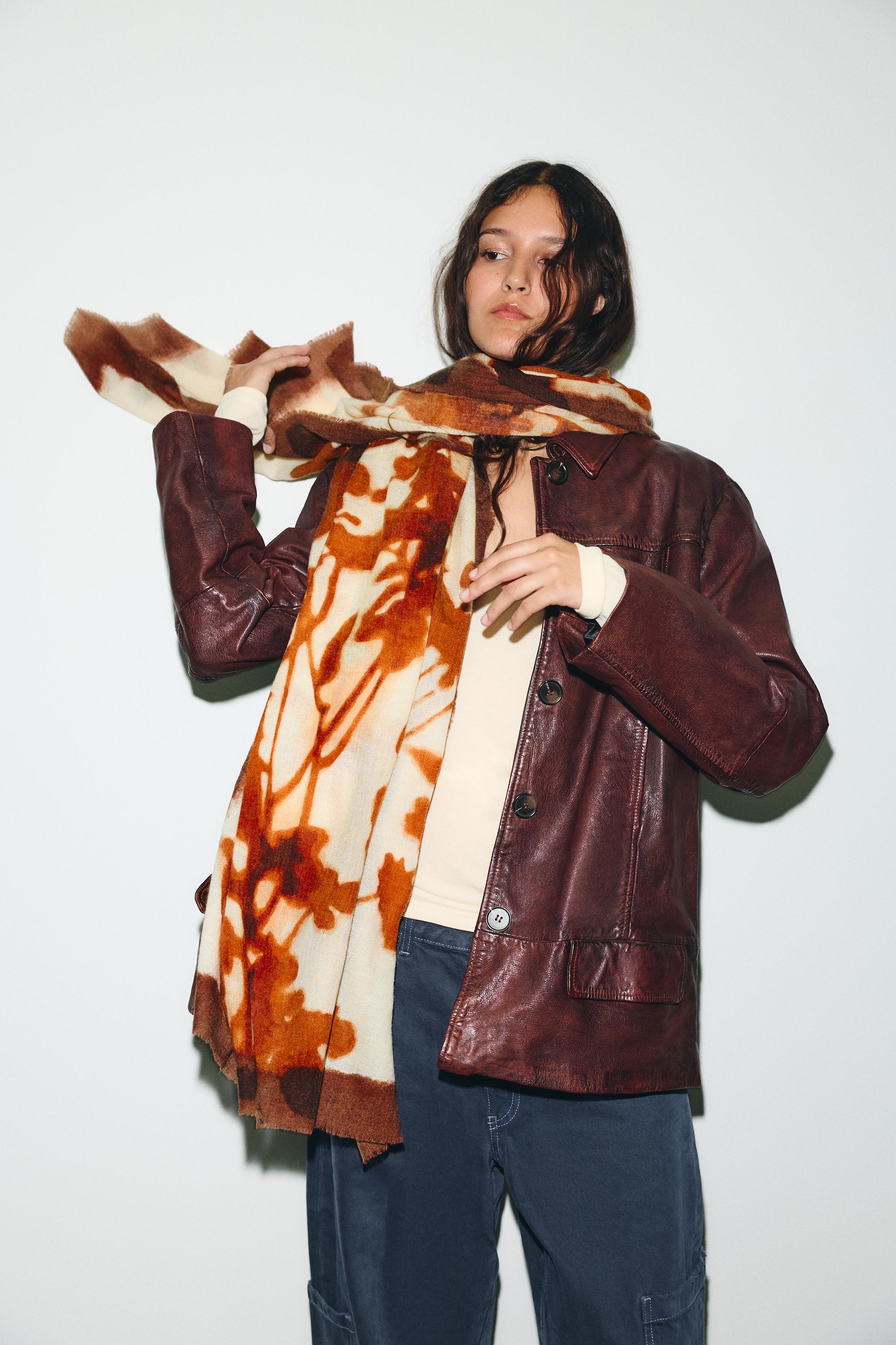 FLORAL PRINTED WOOL SCARF