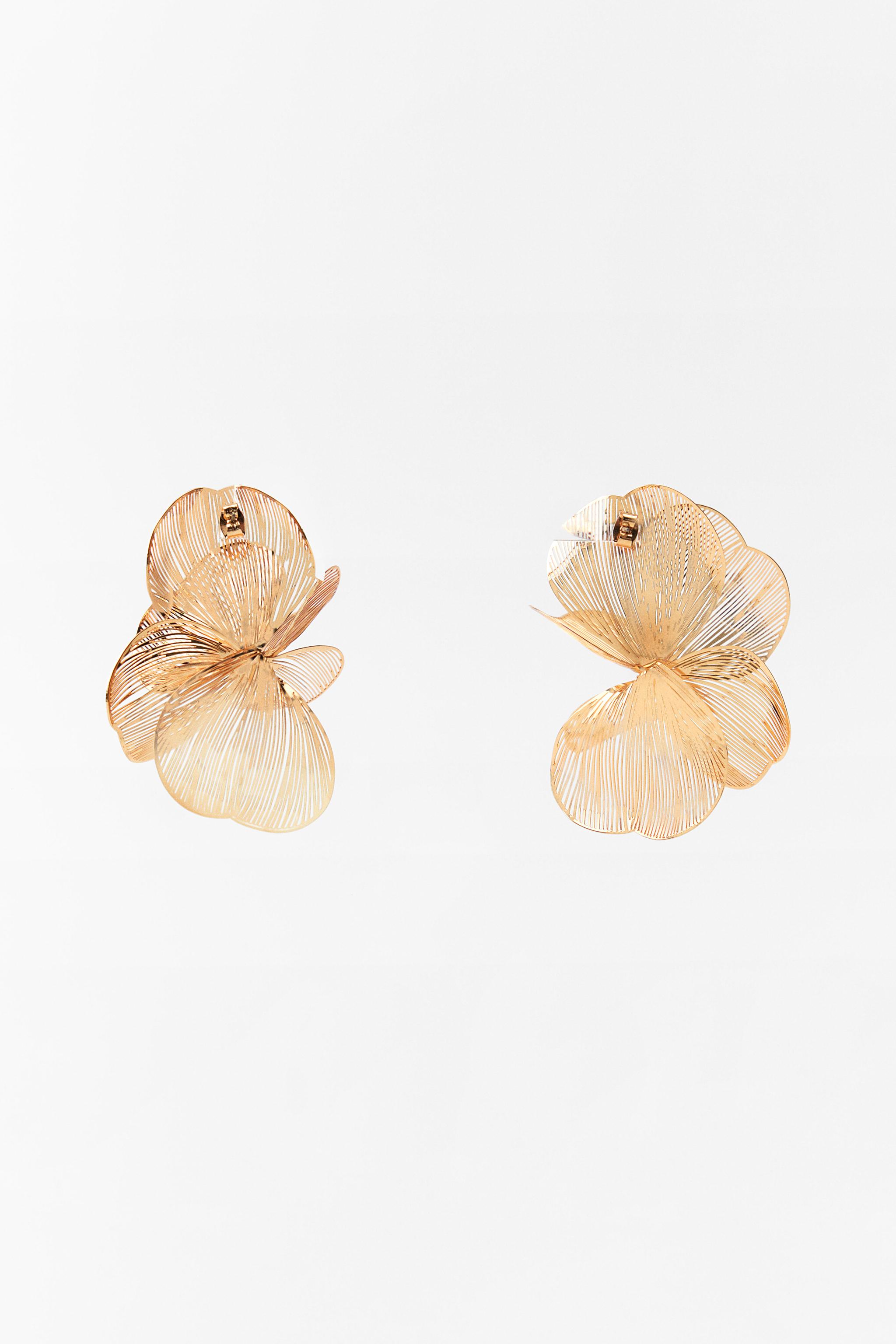 3D フラワー ピアス - ゴールド | ZARA Japan / 日本