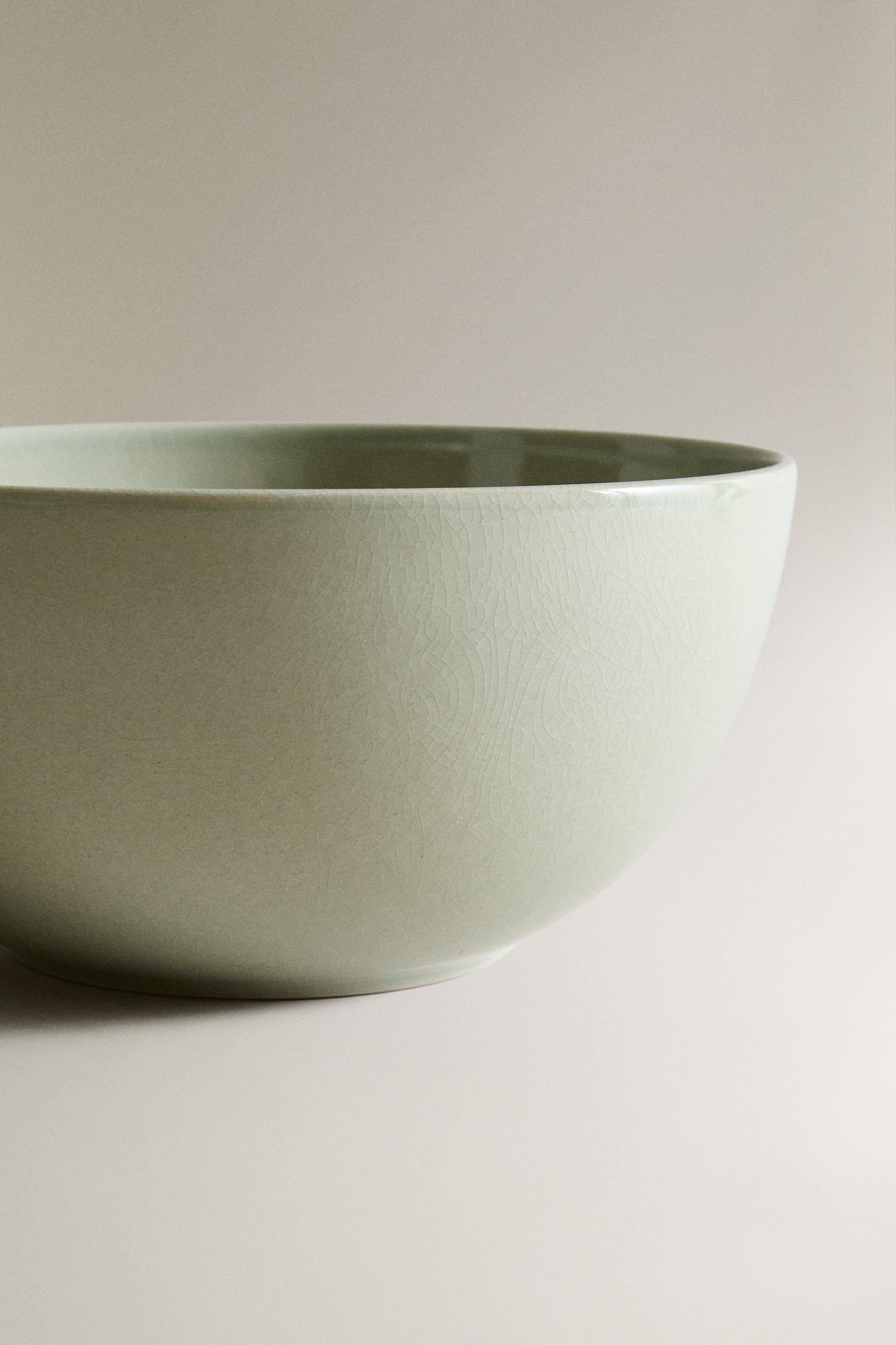 GLAZED STONEWARE SALAD BOWL