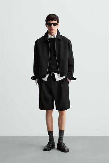 BERMUDA RELAXED FIT COM PREGAS - Preto da Zara - Imagem 0