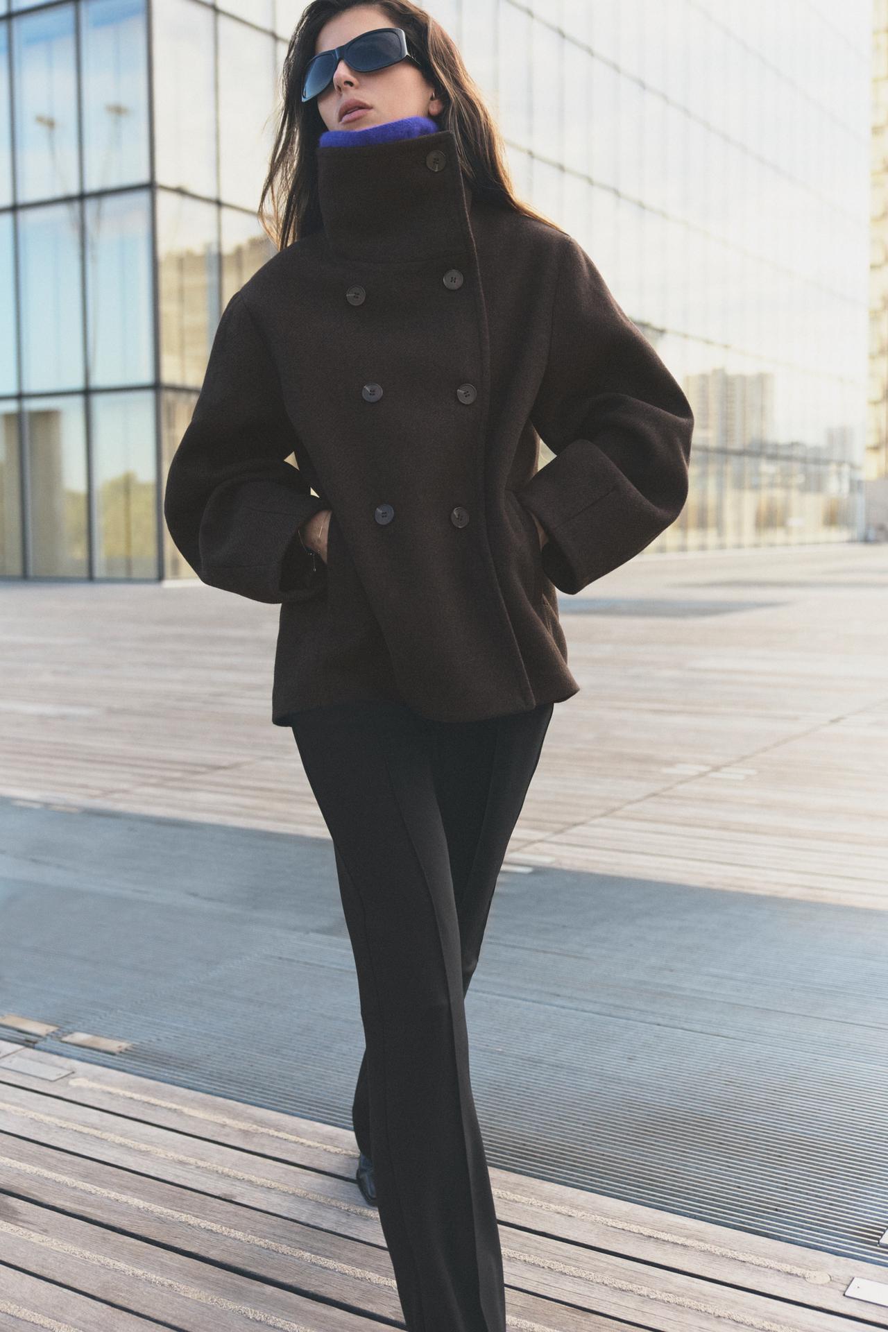 HIGH-NECK SHORT COAT — Brown