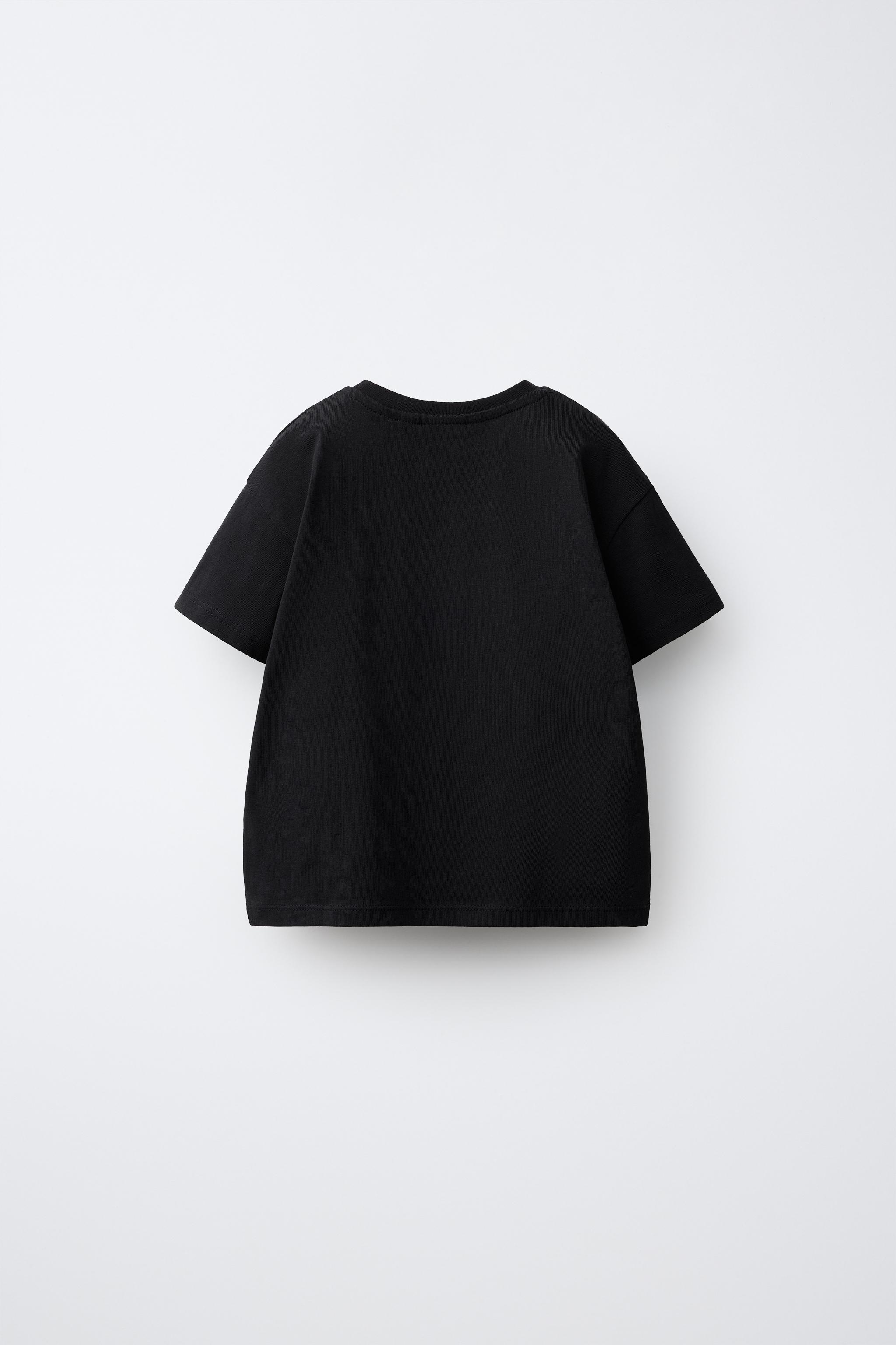EMBROIDERED HEART PLAIN T-SHIRT — Black
