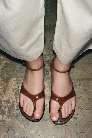 ZEHENSTEGSANDALE AUS LEDER - Braun von Zara - Bild 0