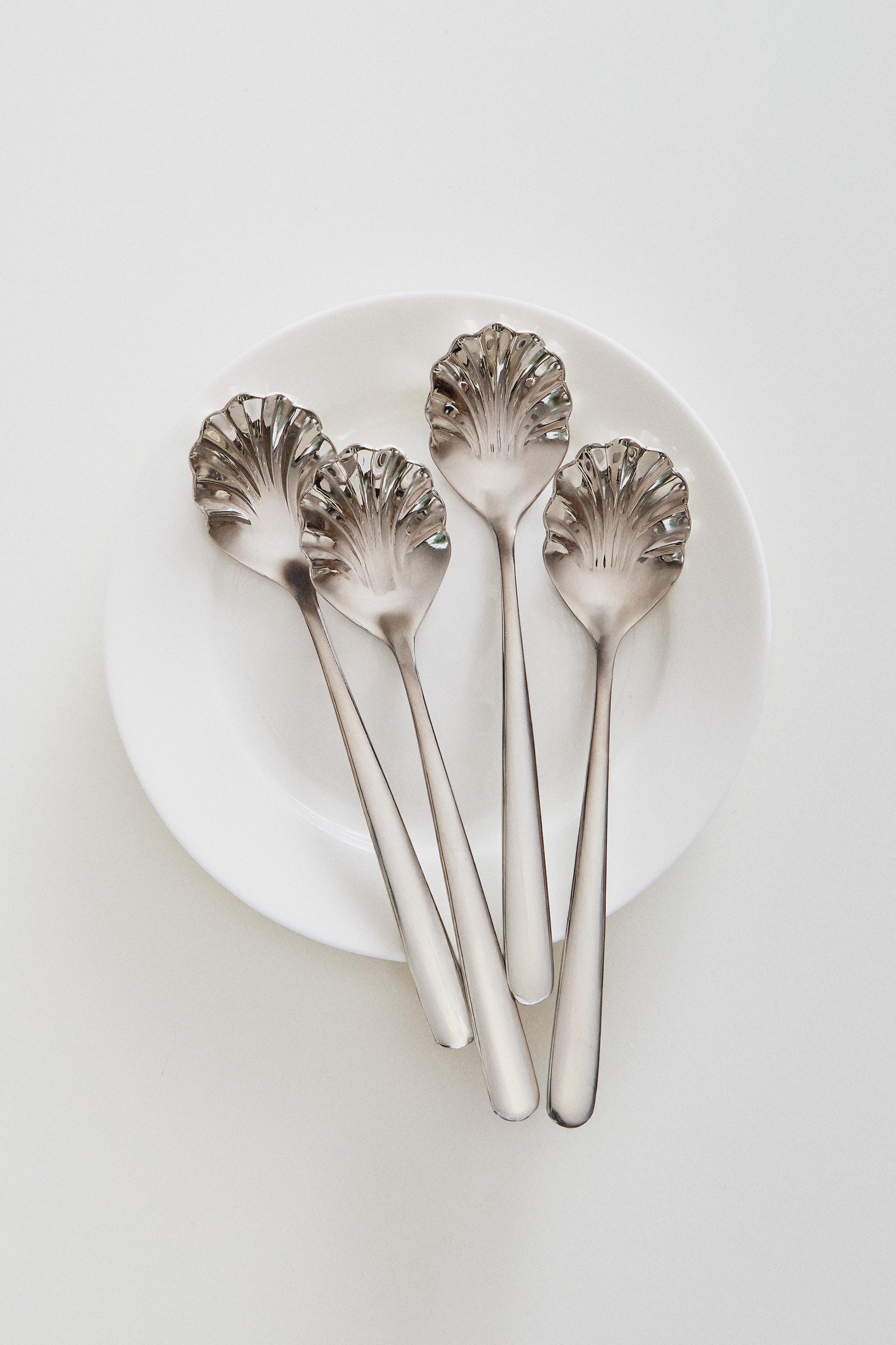 LOT DE 4 PETITES CUILLÈRES COQUILLAGE EN ACIER
