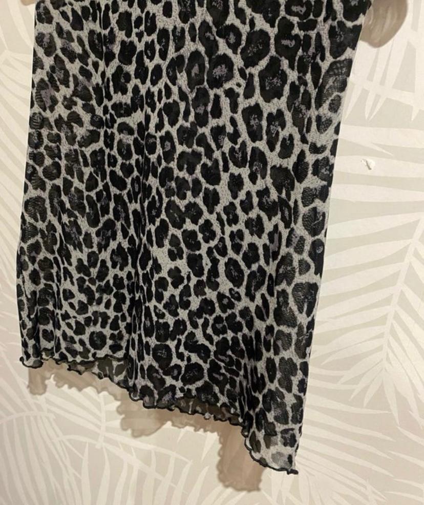 CAMISA ANIMAL PRINT MANGA TONOS GRISES - Image 5