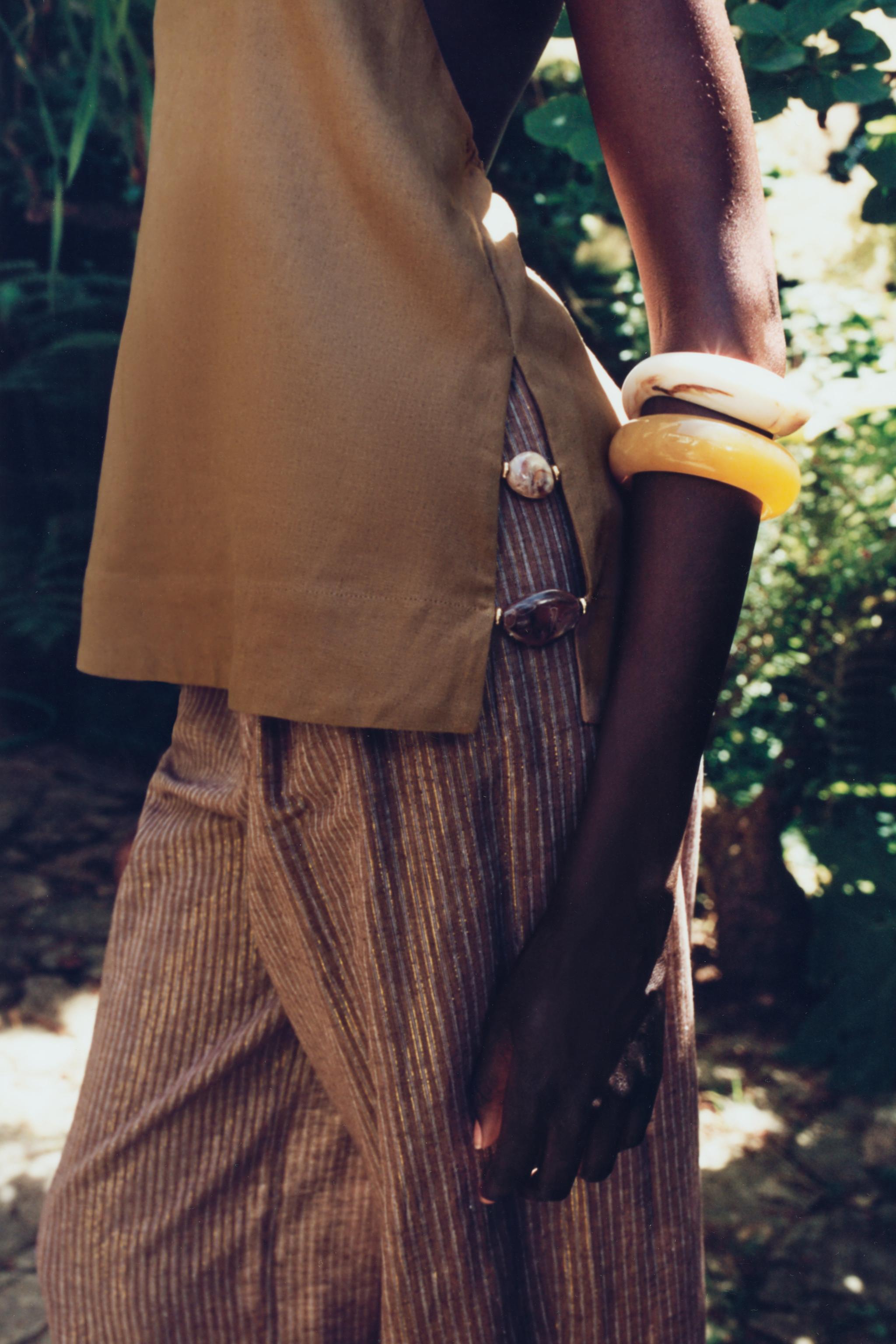 LINEN BLEND HALTER TOP WITH BEADS — Tobacco